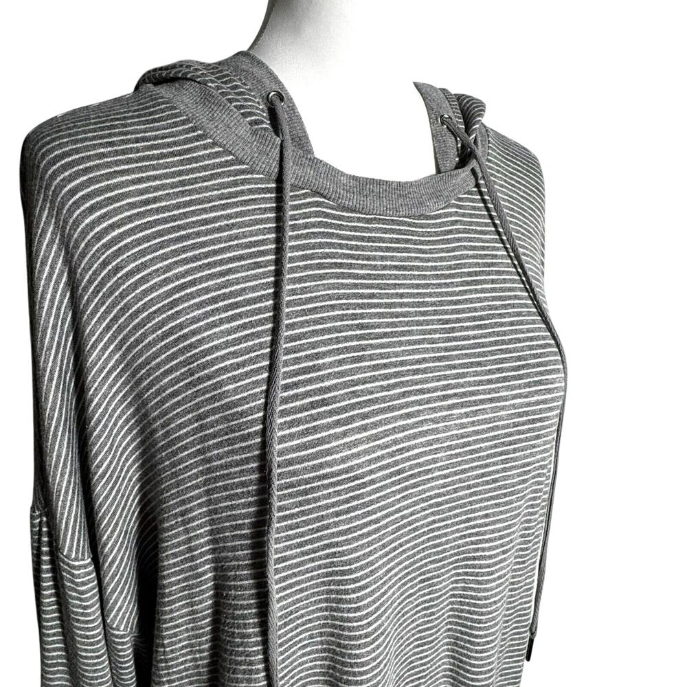 SOFT SURROUNDINGS Womens 1X Gray White Striped Long Sleeve Knit Tunic Shirt Hood